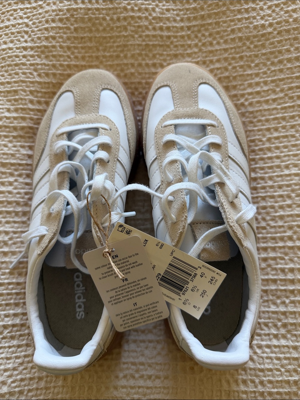 Adidas Barreda - Picture 1 of 5